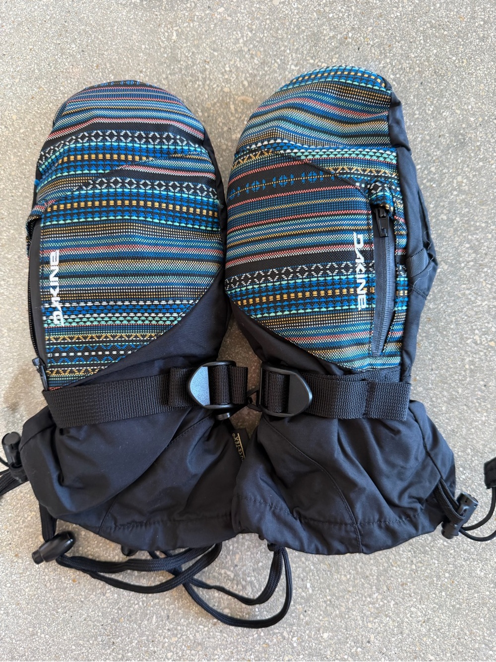 Dakine Striped Pattern Ski Mittens in Black, Blue & Teal
